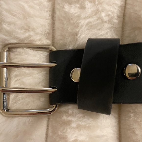 VINTAGE BLACK LEATHER BELT - Picture 3 of 6